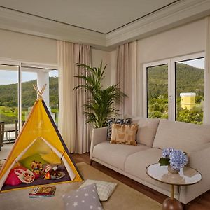 Executive One-Bedroom King Suite